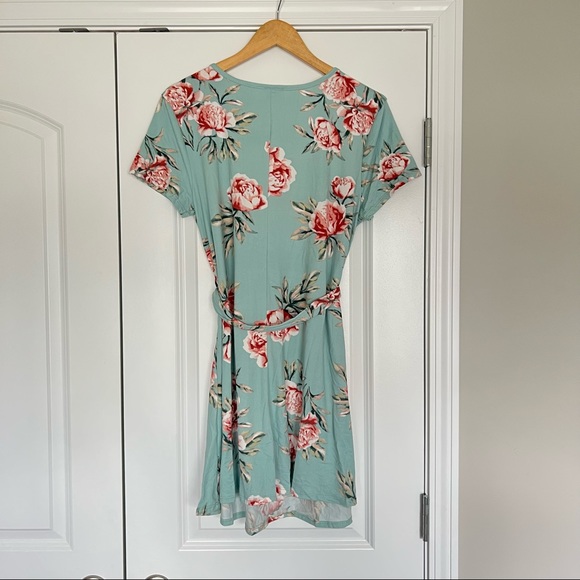 Maternity blouse - Picture 2 of 3